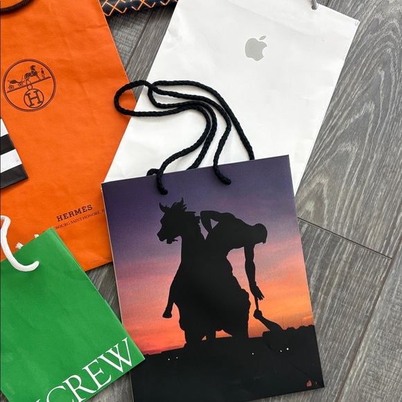 Assorted Designer Shopping Bags - Picture 4 of 4